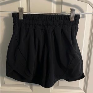 lululemon black track that shorts